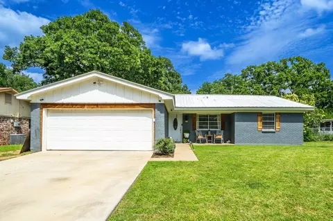 605 28th Ave, Mineral Wells, TX 76067