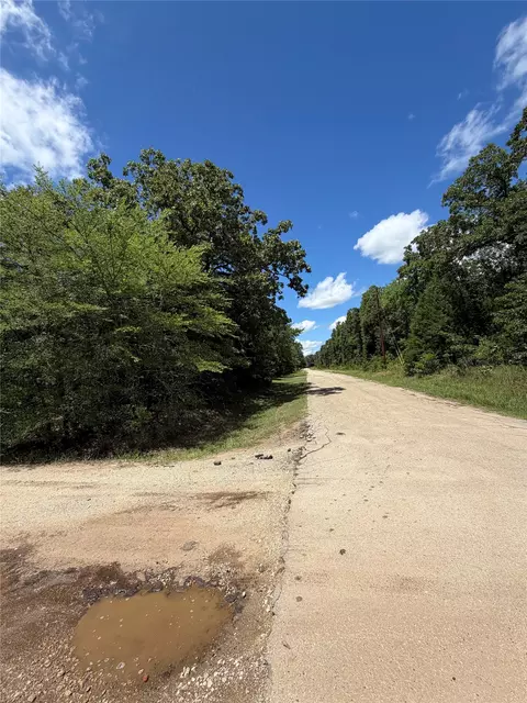 150 Navarro Dr, Mabank, TX 75156