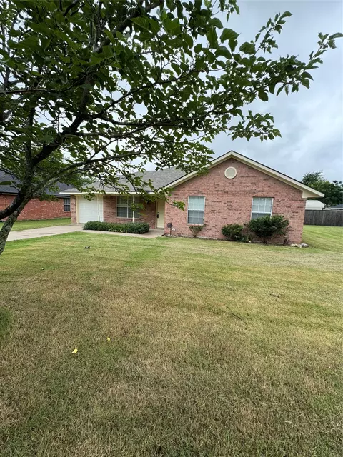 1109 N Riggins St, Anna, TX 75409