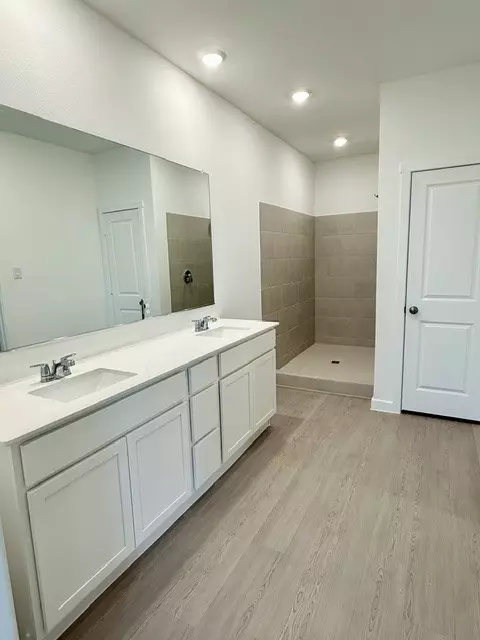 Bath - 1129 Blue Spring Dr, Anna, TX 75409 photo 1 of 1