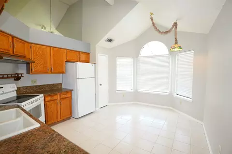 Kitchen - 8809 Pheasant Run Dr, Rowlett, TX 75089 photo 1 of 2