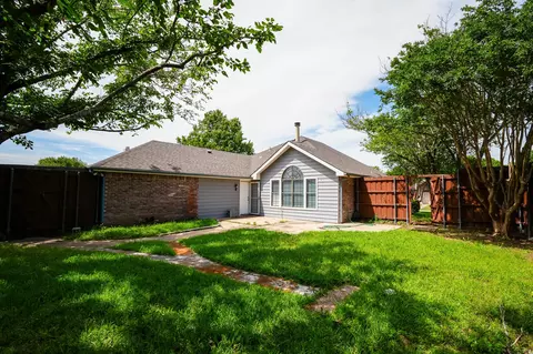 Exterior - 8809 Pheasant Run Dr, Rowlett, TX 75089 photo 4 of 7
