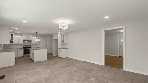 Living - 4600 Robinwood Dr, Waco, TX 76708 photo 4 of 4