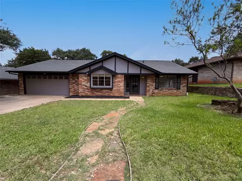 5719 Stage Line Dr, Arlington, TX 76017