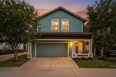 656 Bishop Heights Ln, Dallas, TX 75208