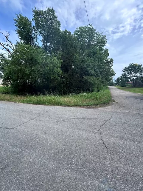 500 E Shepherd St, Denison, TX 75021