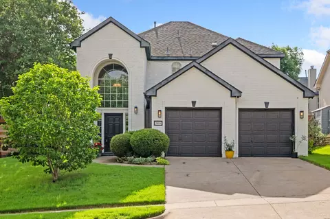 3804 Comanche Trl, Bedford, TX 76021