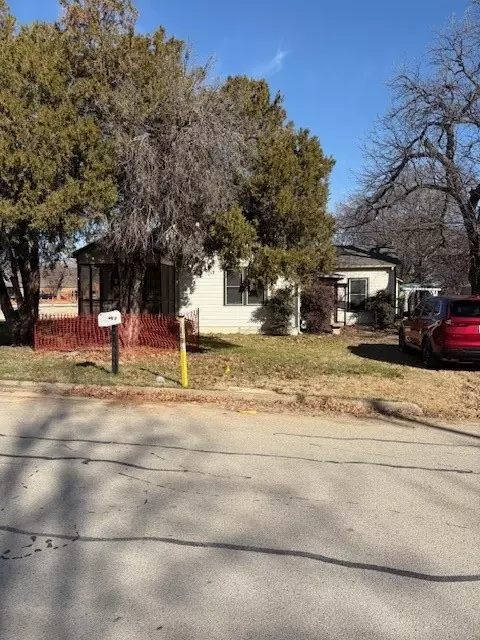 201 E Vine St, Keller, TX 76248