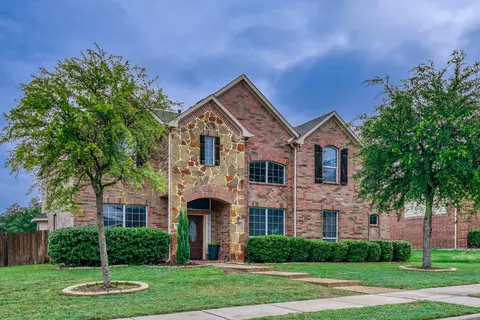 933 Ginger Trl, Desoto, TX 75115