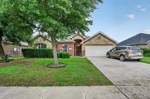 212 Ghost Rider Rd, Waxahachie, TX 75165