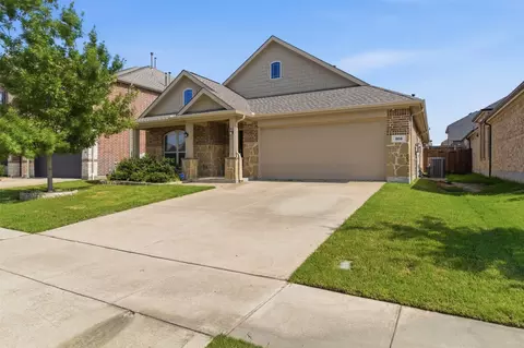 909 Black Hawk Dr, Princeton, TX 75407