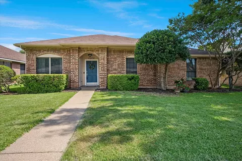 2028 Lansdown Dr, Carrollton, TX 75010