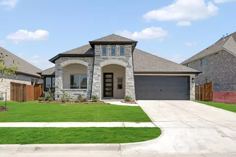 1621 Community Dr, Cedar Hill, TX 75104