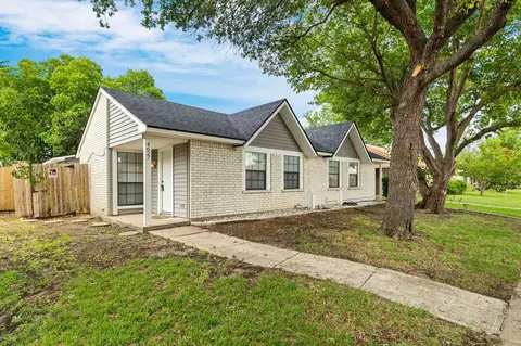 4627 Chapman St, The Colony, TX 75056