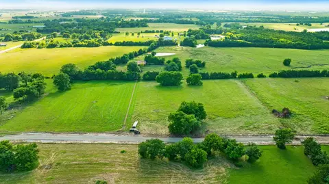 393 Private Road 33261, Sumner, TX 75486 photo 6