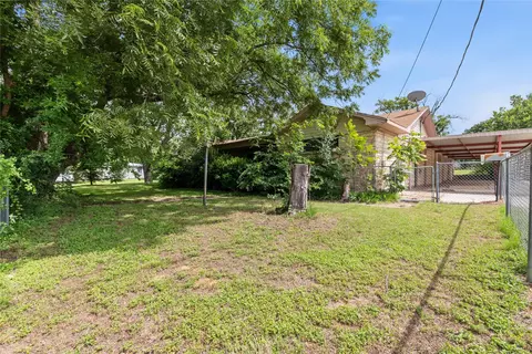 500 E Ham Ave, De Leon, TX 76444