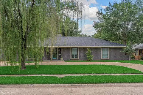 238 Clearwood Ln, Shreveport, LA 71105