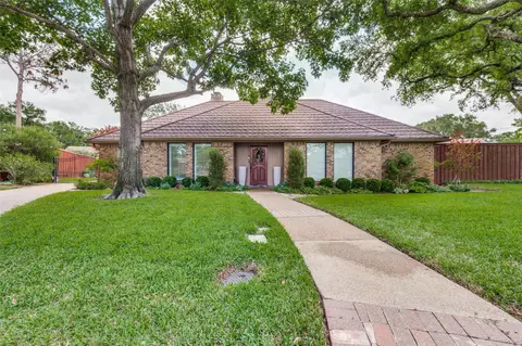 2405 Bluffview Ct, Arlington, TX 76011