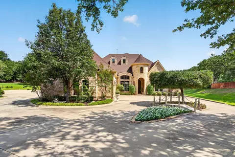 10513 Silver Fox Ct, Fort Worth, TX 76108