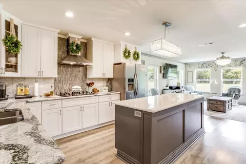 521 Bakers Branch Rd, Waxahachie, TX 75167