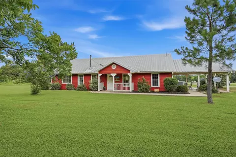 905 Crawford Rd, Sadler, TX 76264