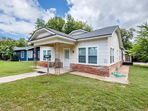 1714 8th St, Brownwood, TX 76801