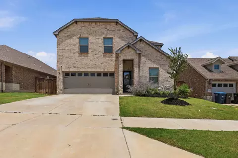 5725 Castle Peak Bnd, Fort Worth, TX 76126
