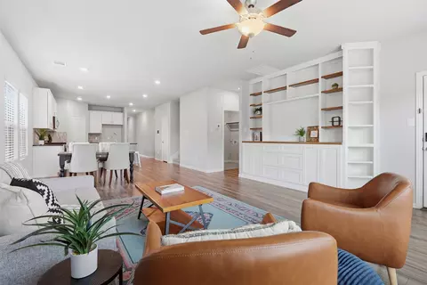 5725 Castle Peak Bnd, Fort Worth, TX 76126