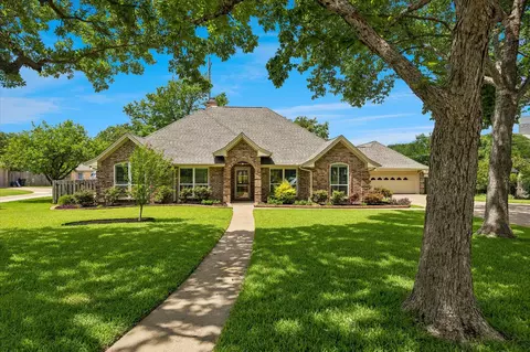 404 Moonlight Ln, Keller, TX 76248