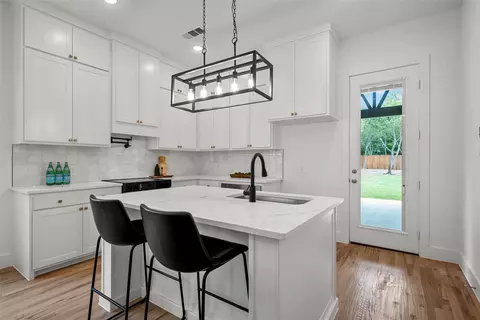 109 Sycamore St, Hillsboro, TX 76645