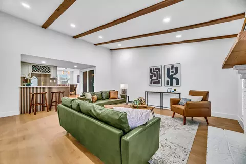 2211 Red Bluff Dr, Carrollton, TX 75007