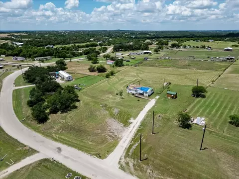108 Lelon Ln, Springtown, TX 76082