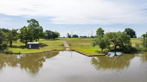 1810 Charlie Ct, Granbury, TX 76049