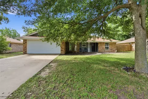 119 Blue Jay St, Stephenville, TX 76401