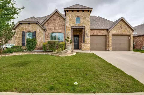 347 S Hill Dr, Waxahachie, TX 75165