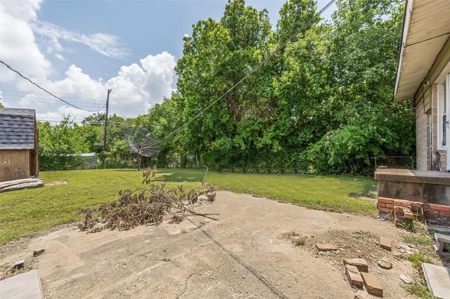 1112 E Ann Arbor Ave, Dallas, TX 75216