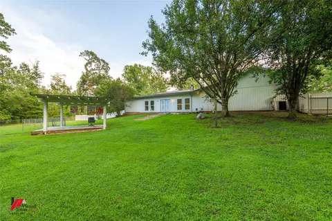 Exterior - 1580 Machen Dr, Springhill, LA 71075 photo 3 of 8