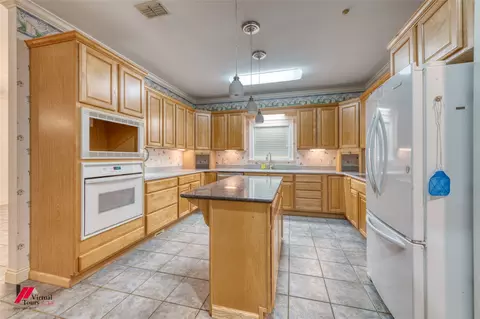 Kitchen - 1580 Machen Dr, Springhill, LA 71075 photo 1 of 5
