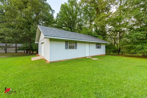 Exterior - 1580 Machen Dr, Springhill, LA 71075 photo 4 of 8