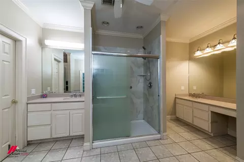 Bath - 1580 Machen Dr, Springhill, LA 71075 photo 3 of 7
