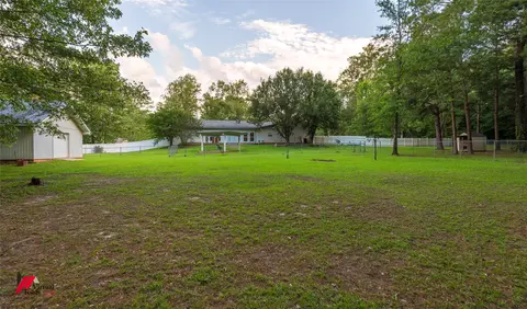 Exterior - 1580 Machen Dr, Springhill, LA 71075 photo 7 of 8