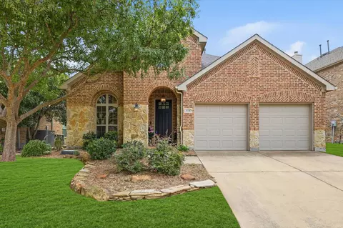 1336 Burnett Dr, Lantana, TX 76226