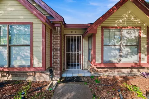 10464 Woodleaf Dr, Dallas, TX 75227