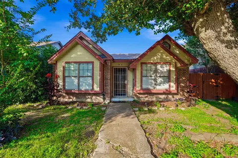 10464 Woodleaf Dr, Dallas, TX 75227
