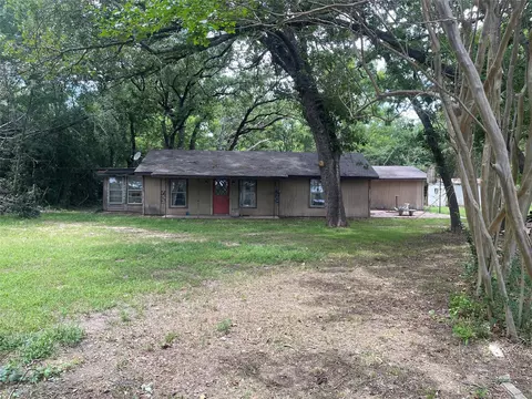 8278 Fm 17, Grand Saline, TX 75140