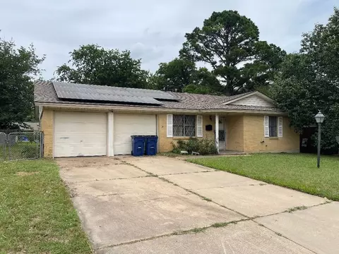 536 Tarrant Ave, Burleson, TX 76028