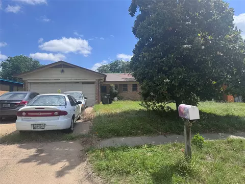 407 Roberts Cir, Arlington, TX 76010
