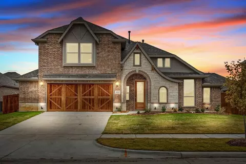 460 Country Meadows Blvd, Waxahachie, TX 75165
