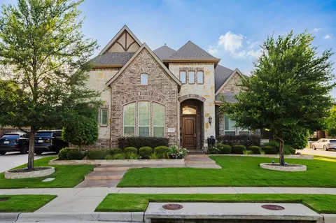 4653 Bronco Blvd, Carrollton, TX 75010