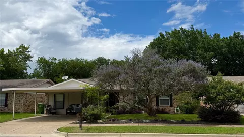 6425 Old Mill Cir, Watauga, TX 76148